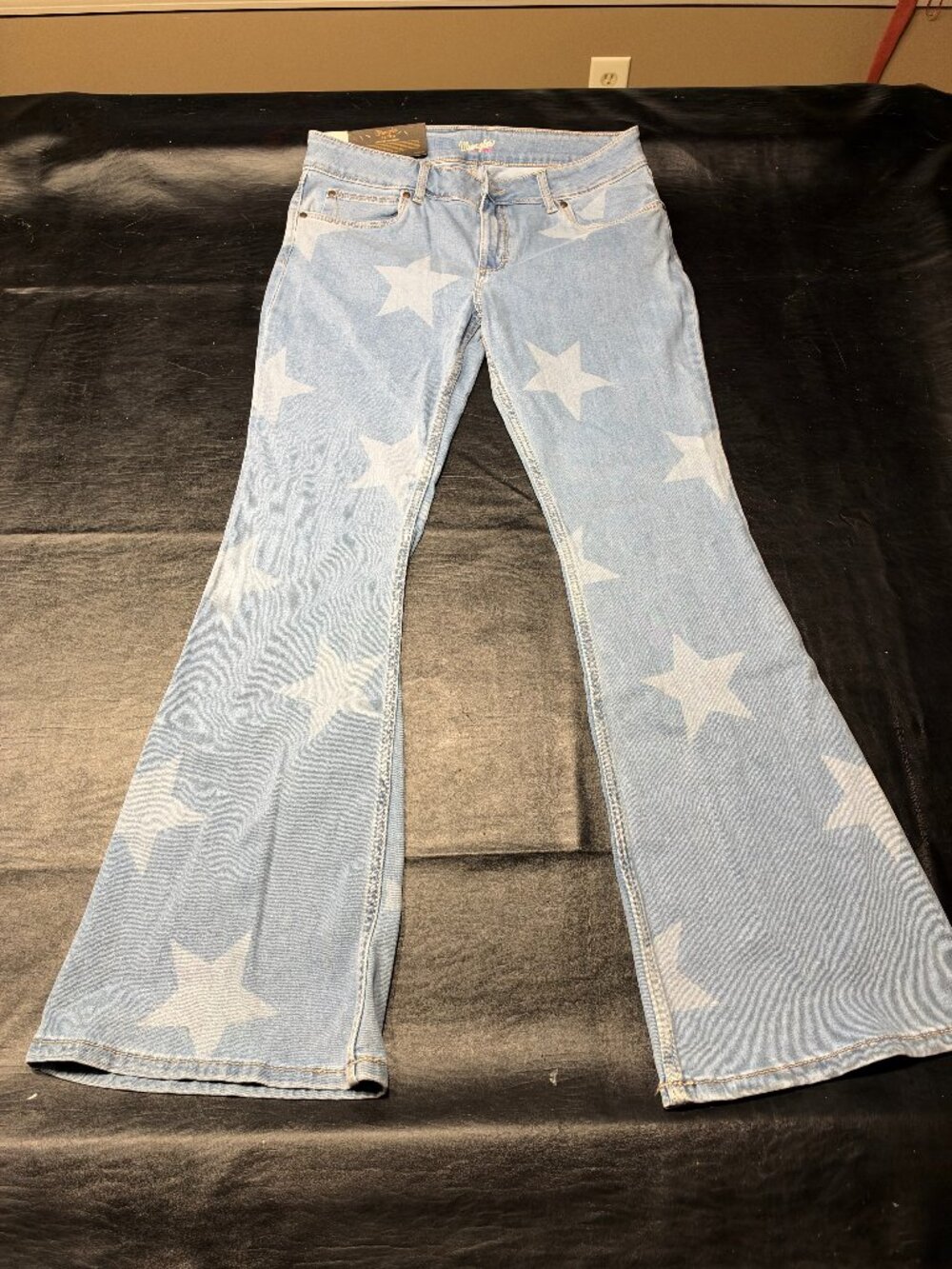 Wrangler Retro Mid-Rise Bootleg Flare Jeans - NWT